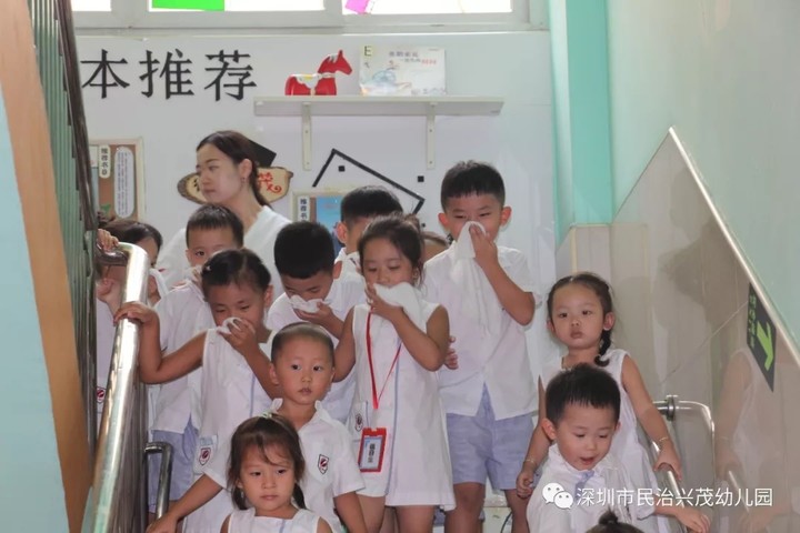 興茂幼兒園消防演習(xí)